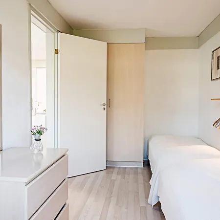 6 Person In Nyaraló